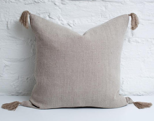 Natural linen pillow cover with tassels