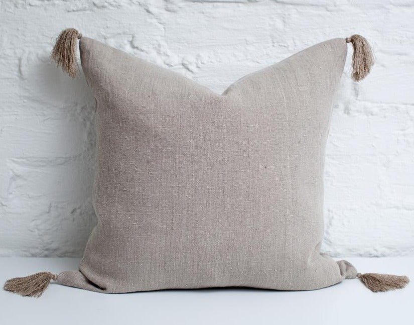 Natural linen pillow cover with tassels