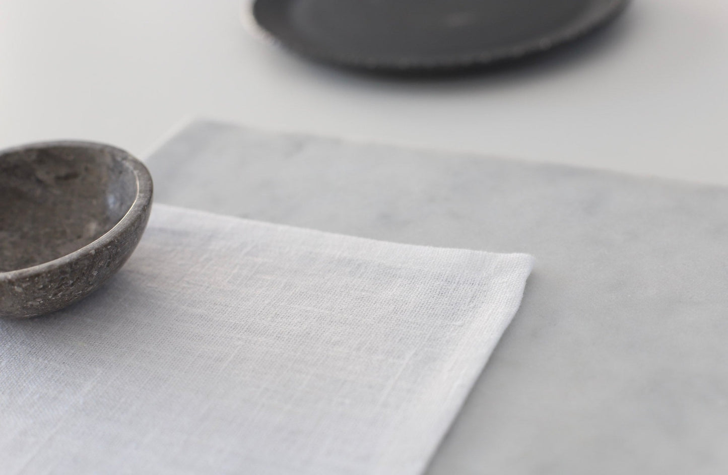 White linen table runner